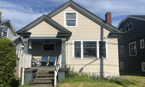 Room house for rent - room,
