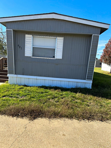 Bedrooms bath is located - is,